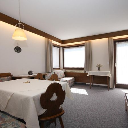 Apartments Residence Alta Badia Colfosco Kamer foto